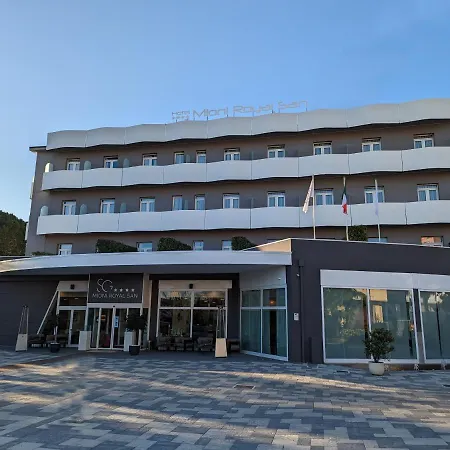 米欧尼罗依尔胜酒店 4* 蒙特格罗托泰梅